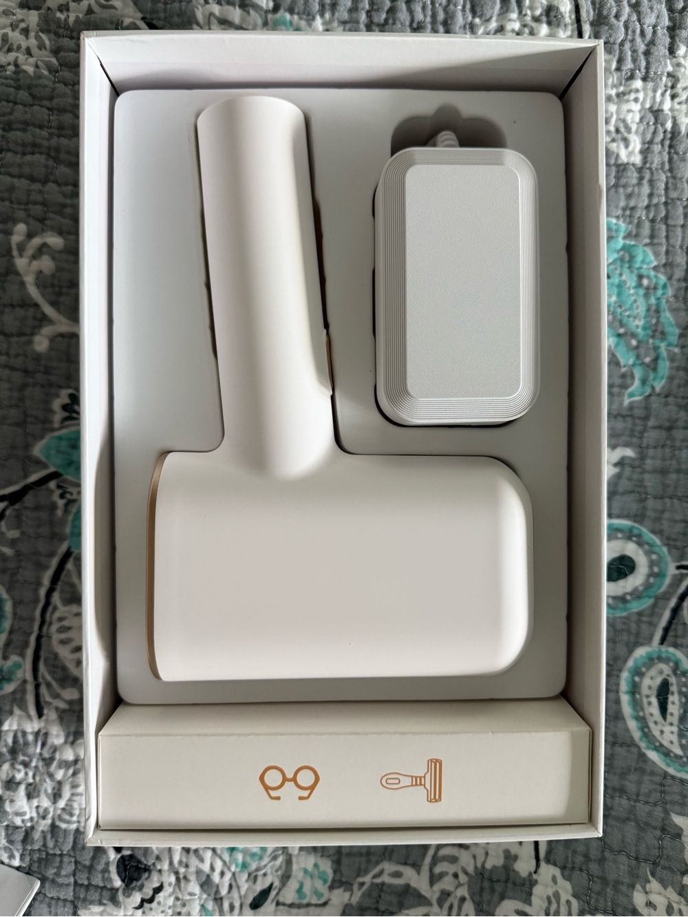 Handheld Hair Removal Device - Picture 2 of 8